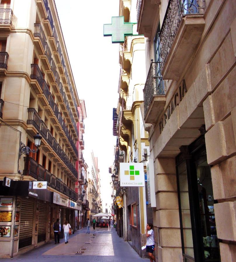 Alc - Apartamento Centrico En Calle Mayor Alicante Bagian luar foto